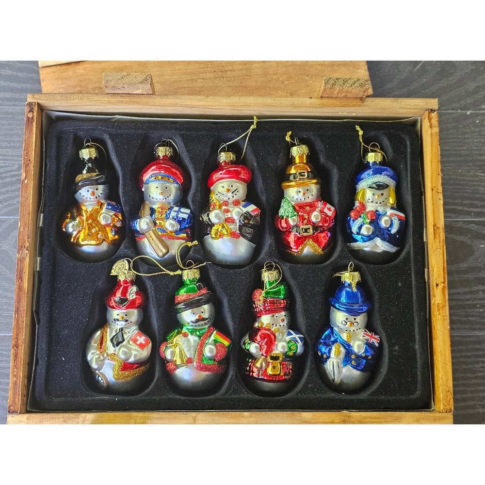 Thomas Pacconi Classics 2003 International Snowman Glass Ornaments Set of 18